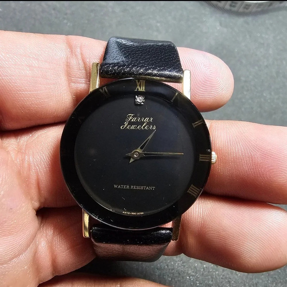 Farrar Jewelers Ladies Fashion Quartz Watch Working Black Gold Roman Numeral - Picture 1 of 10